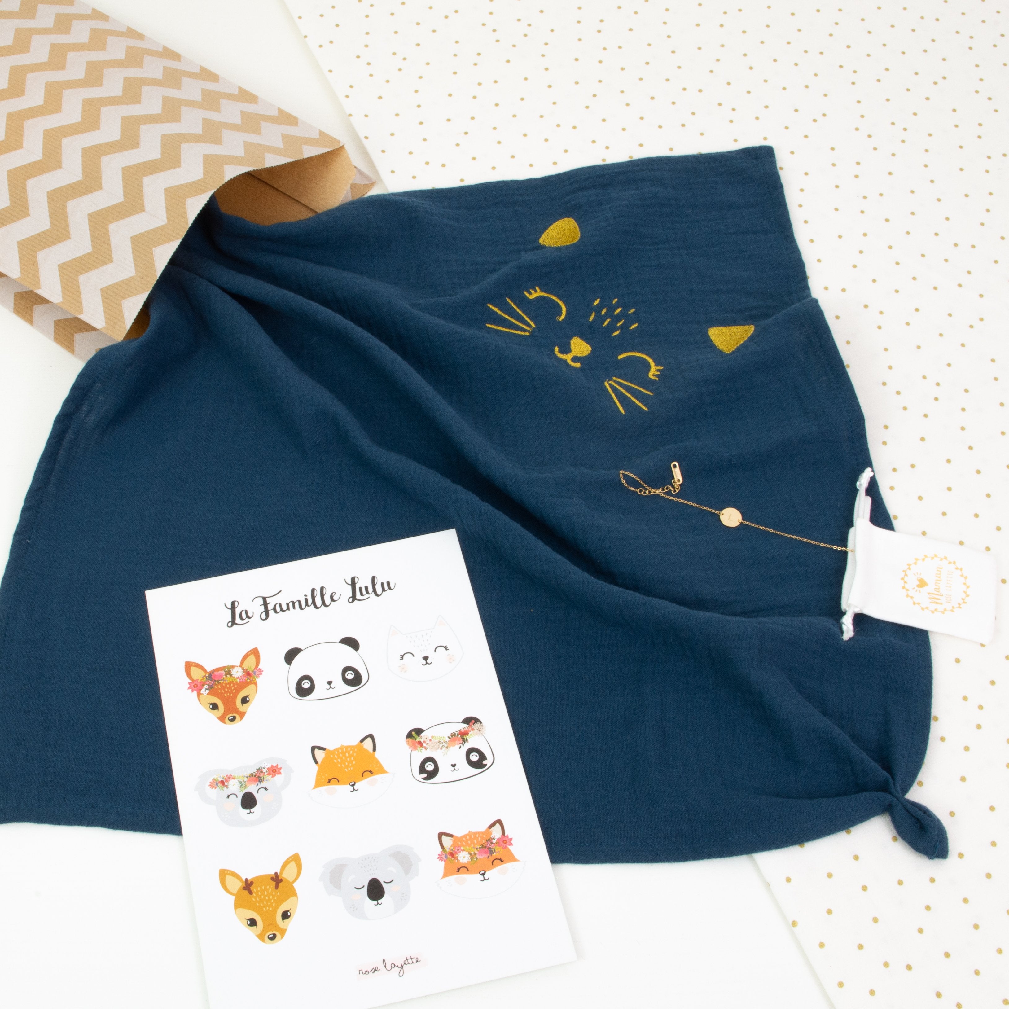 Pochette Cadeau : Doudou brodé et bracelet