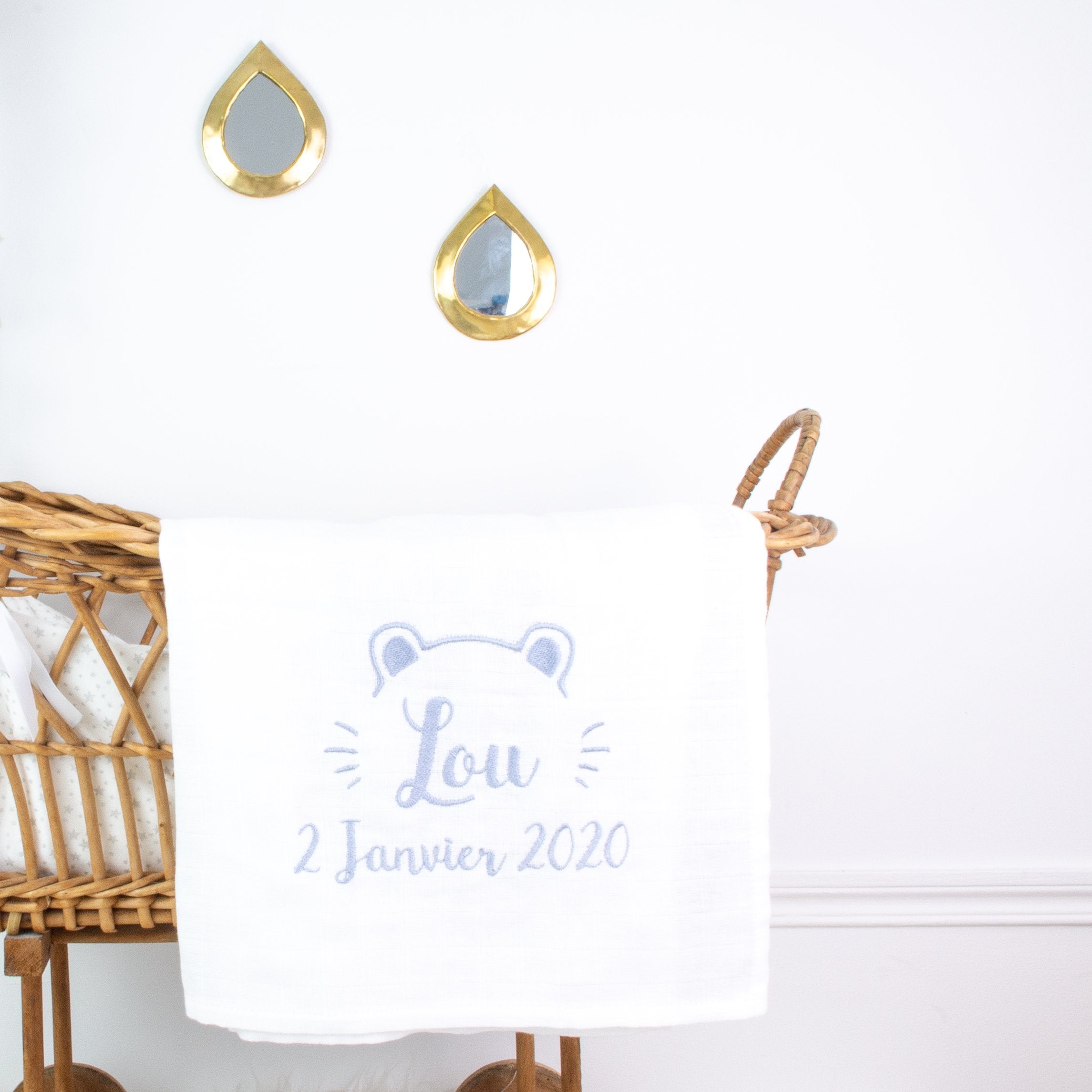 Pochette Cadeau : Lange brodé et bracelet